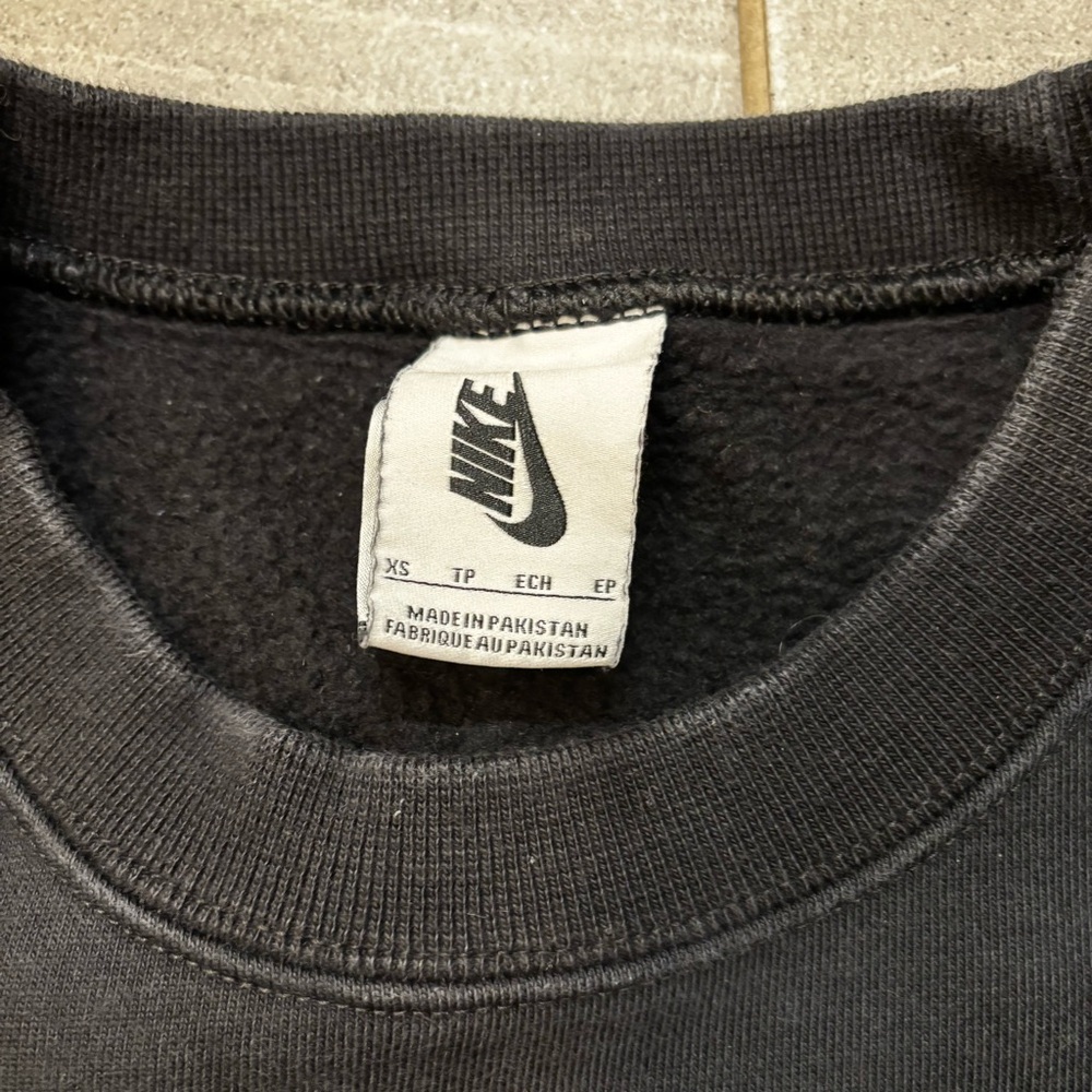 Nike Black Crewneck Sweatshirt - Picture 2 of 4